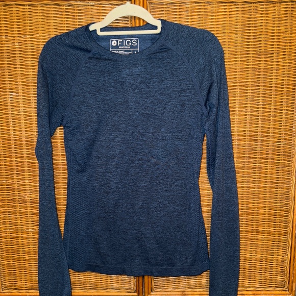 Figs salta under scrub top small - Picture 1 of 2